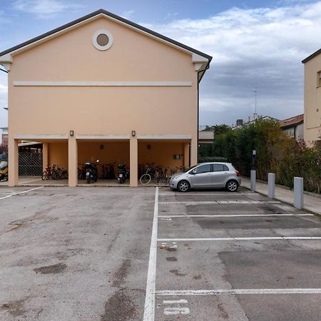 Elly'S Home Parcheggio Privato Ravena Exterior foto